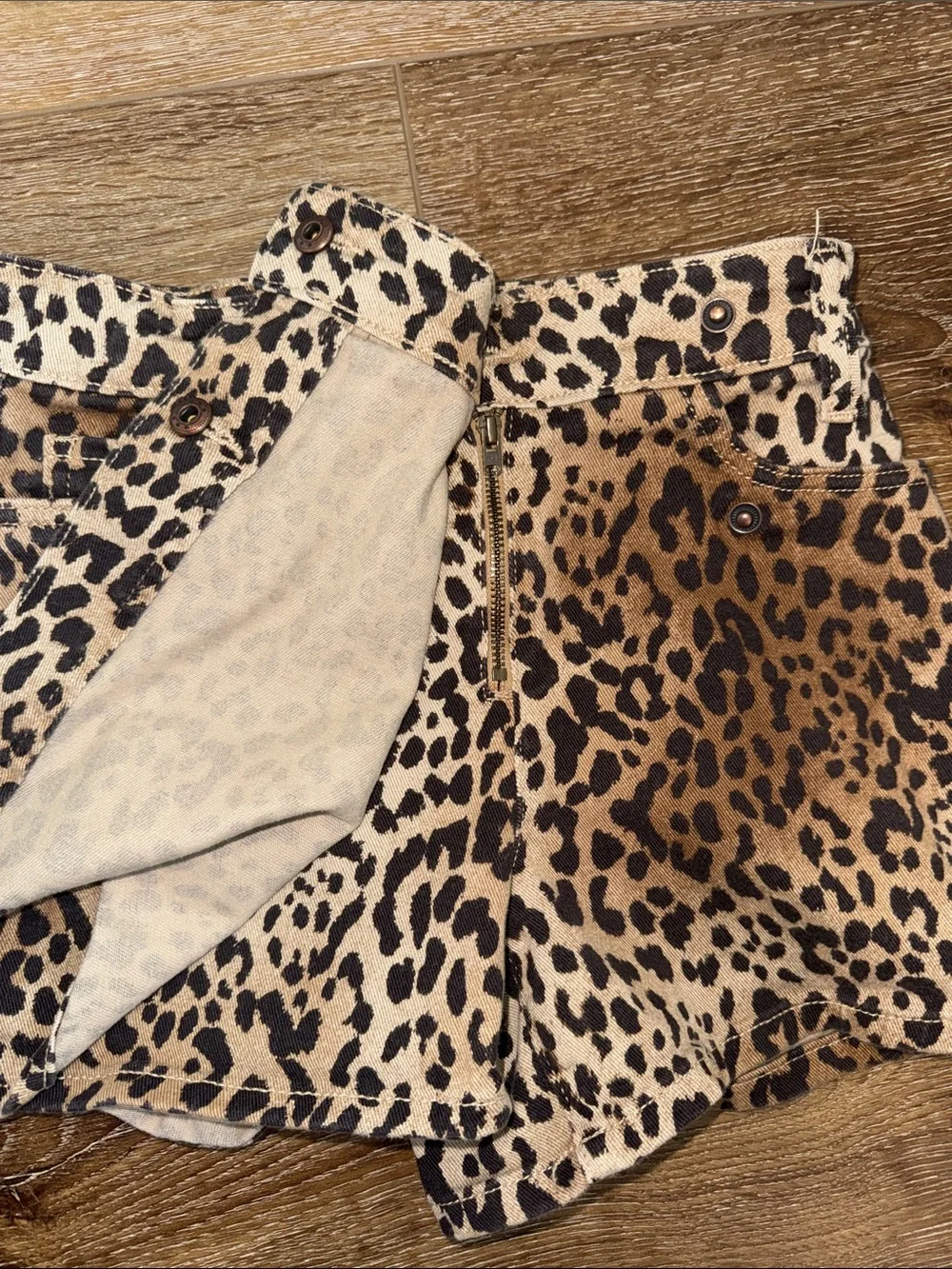 GAP Leopard Print Mini Skort in Brown and Tan